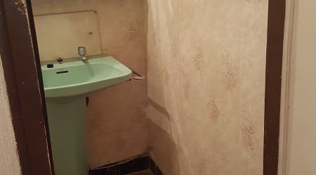 Habitatge a reformar al carrer Llança, L’Hospitalet