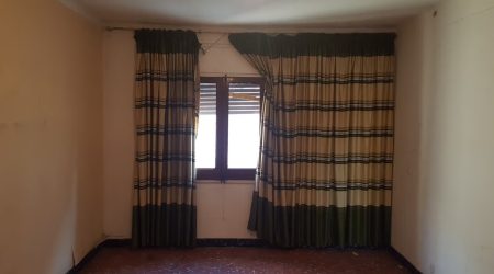 Habitatge a reformar al carrer Llança, L’Hospitalet